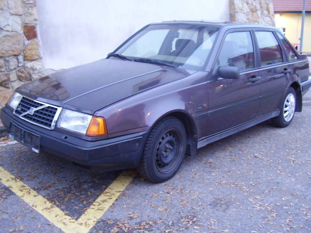 Volvo 440 1990
