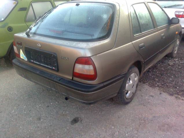 Nissan Sunny 1992