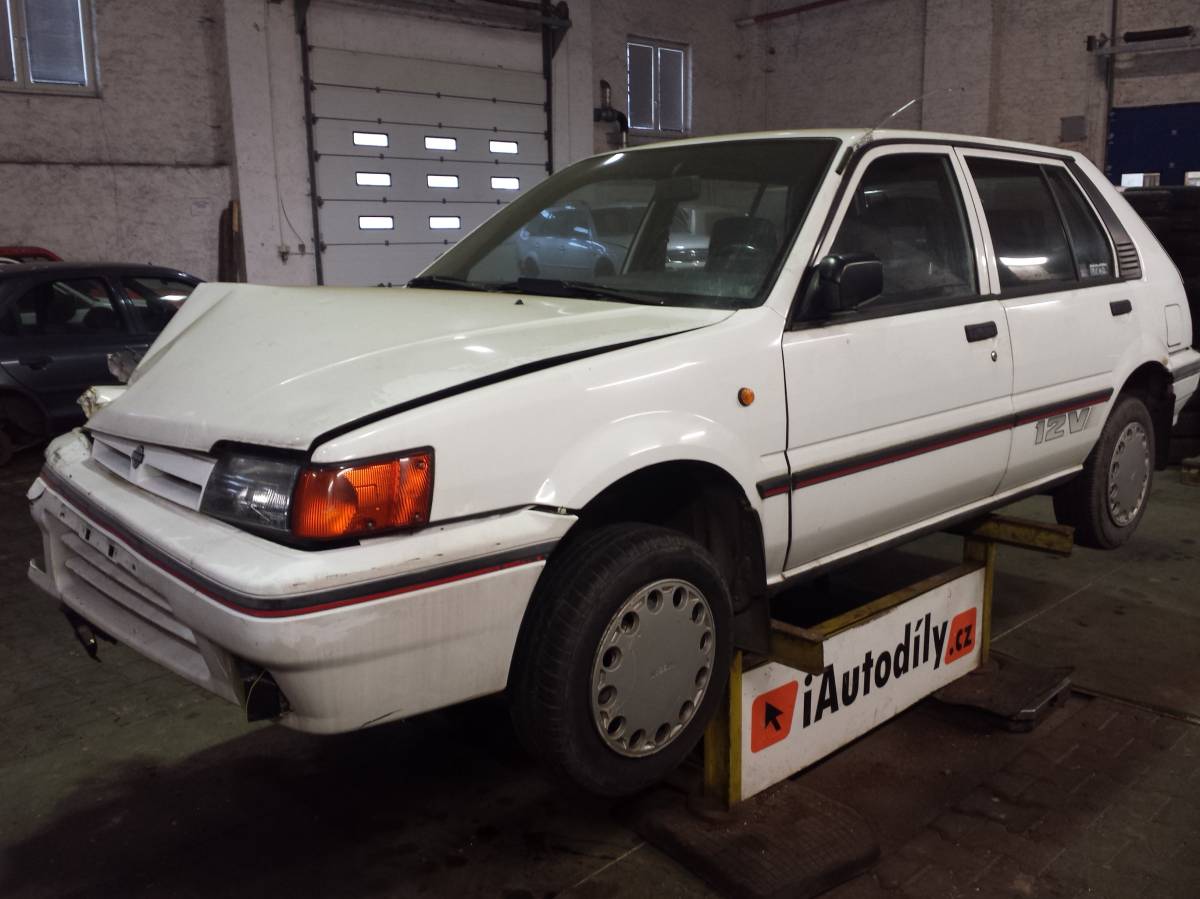 NISSAN SUNNY 1990