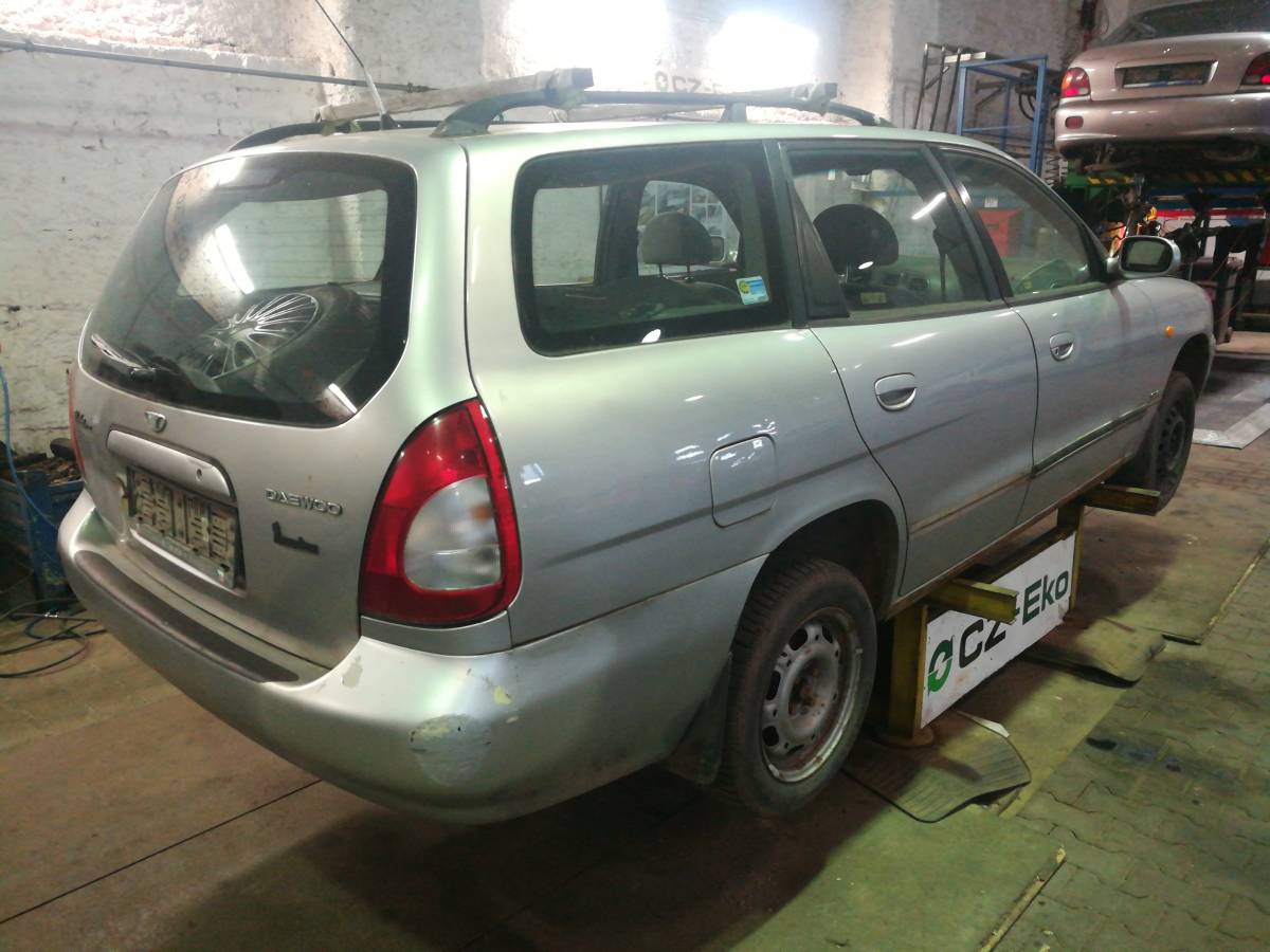 DAEWOO NUBIRA 1998