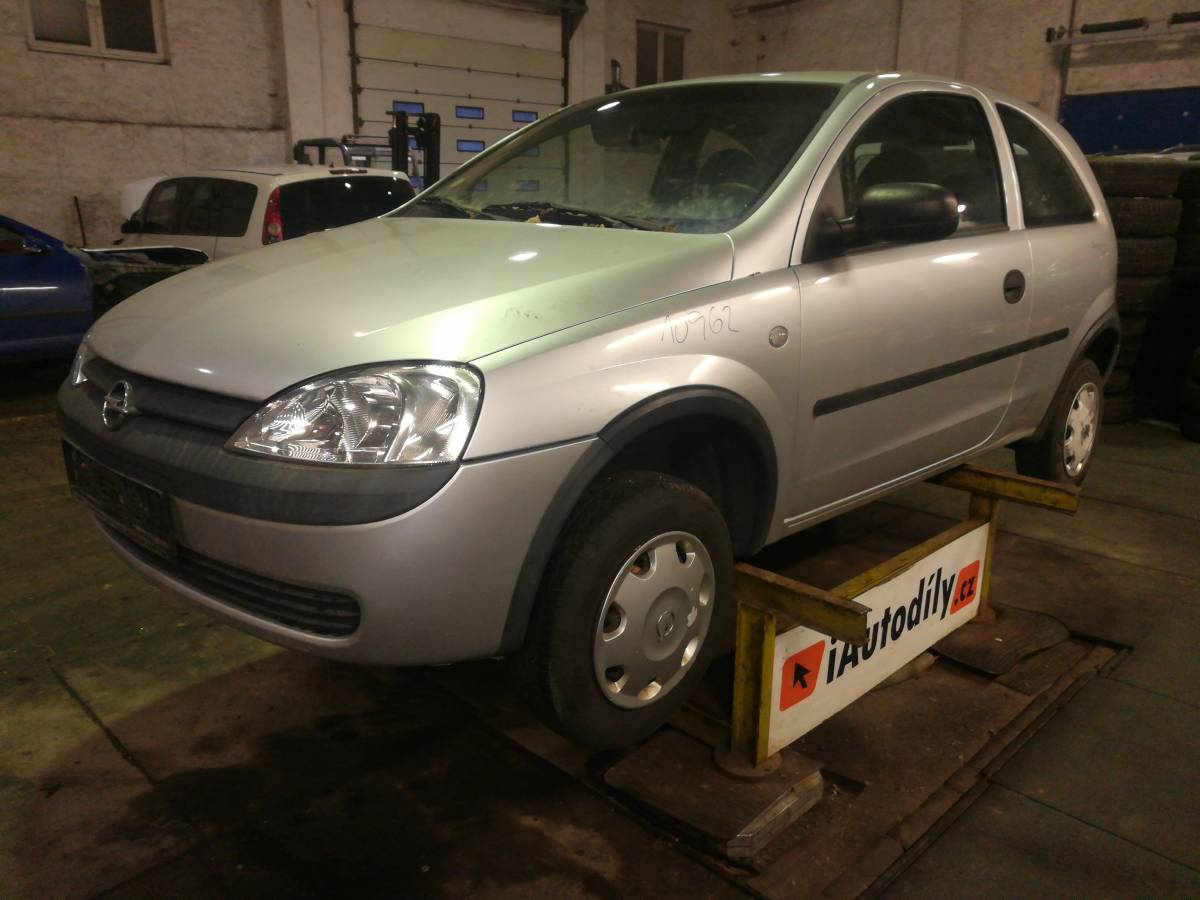 OPEL CORSA 2001