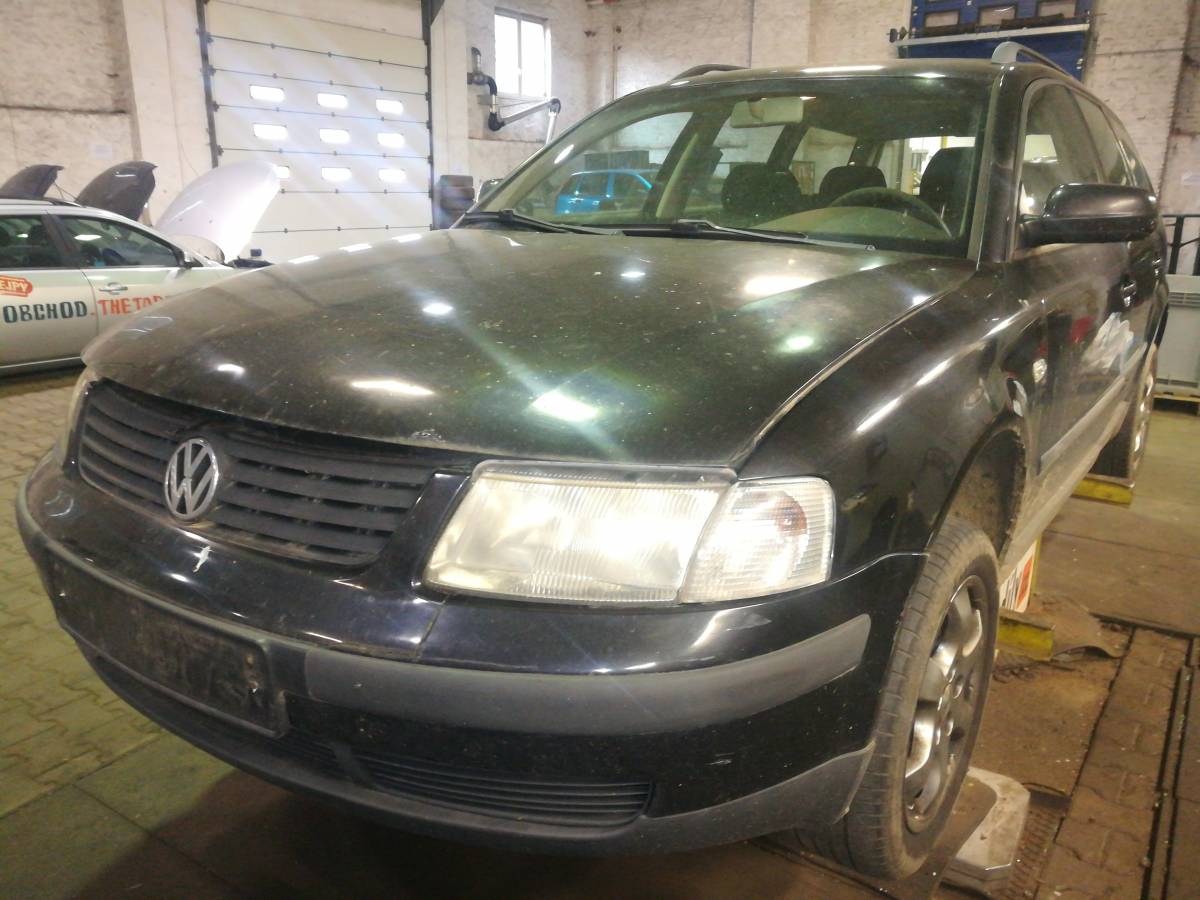 VOLKSWAGEN PASSAT 2000