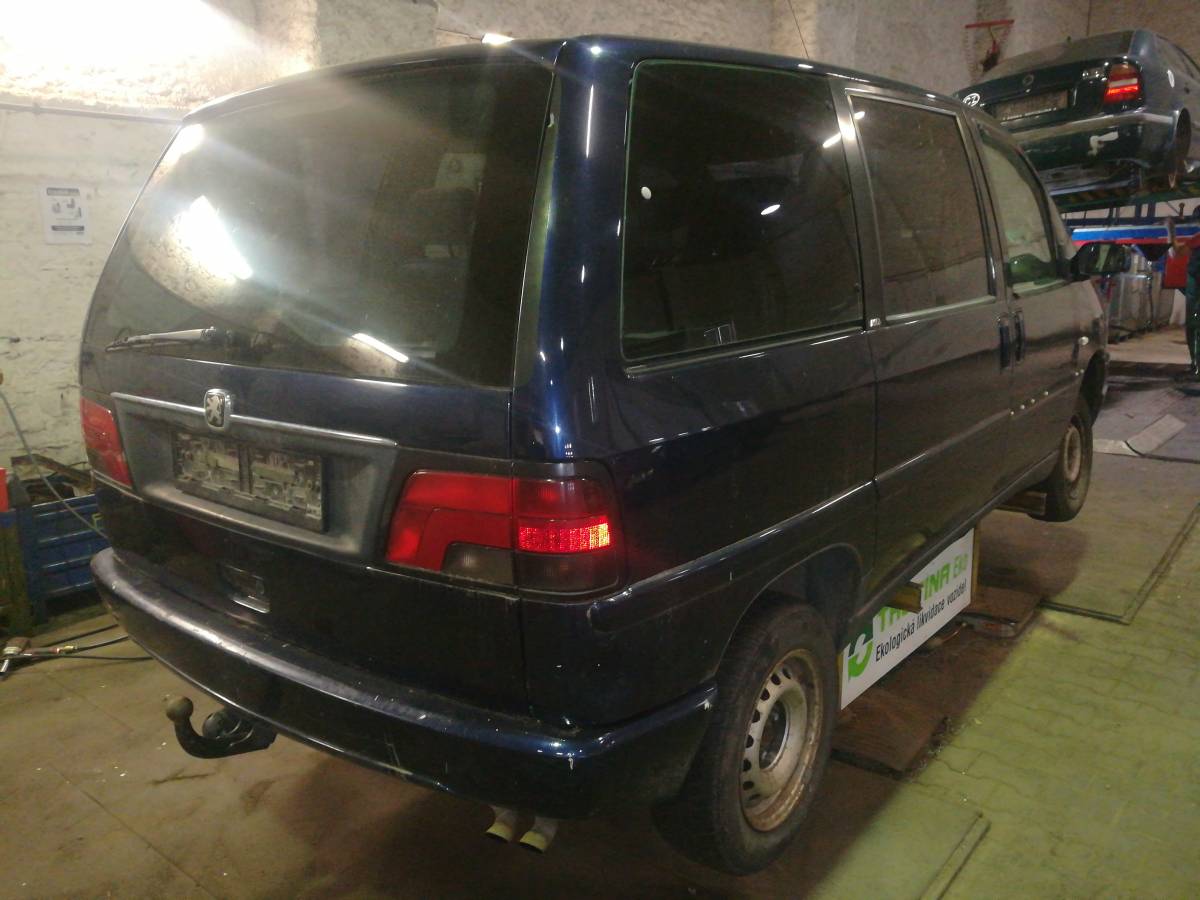 PEUGEOT 806 1999