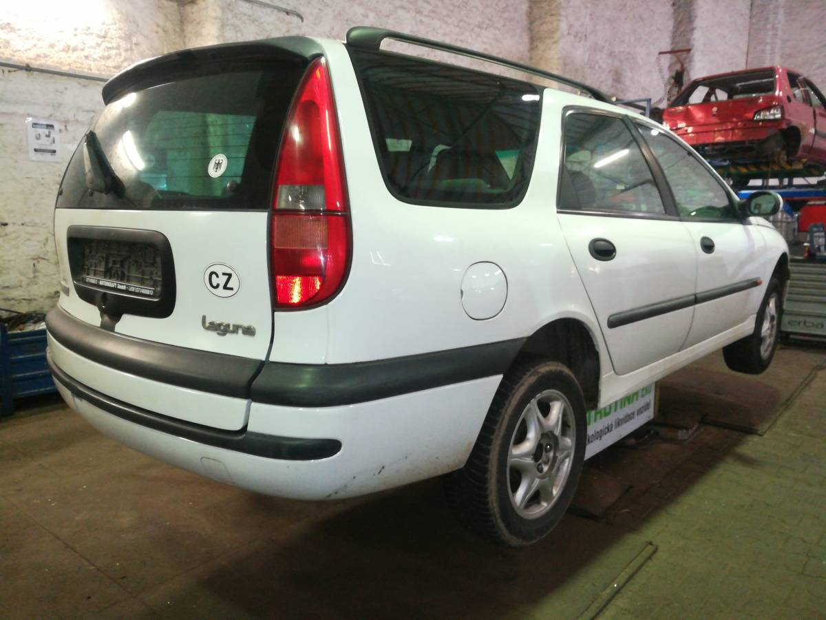 RENAULT LAGUNA 2000