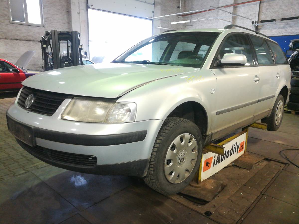 VOLKSWAGEN PASSAT 1998