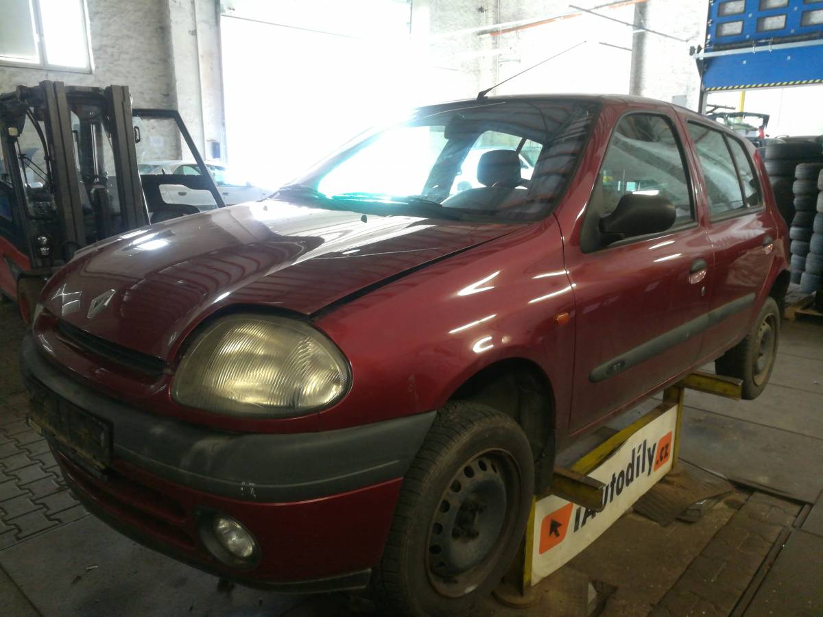 RENAULT CLIO 1999