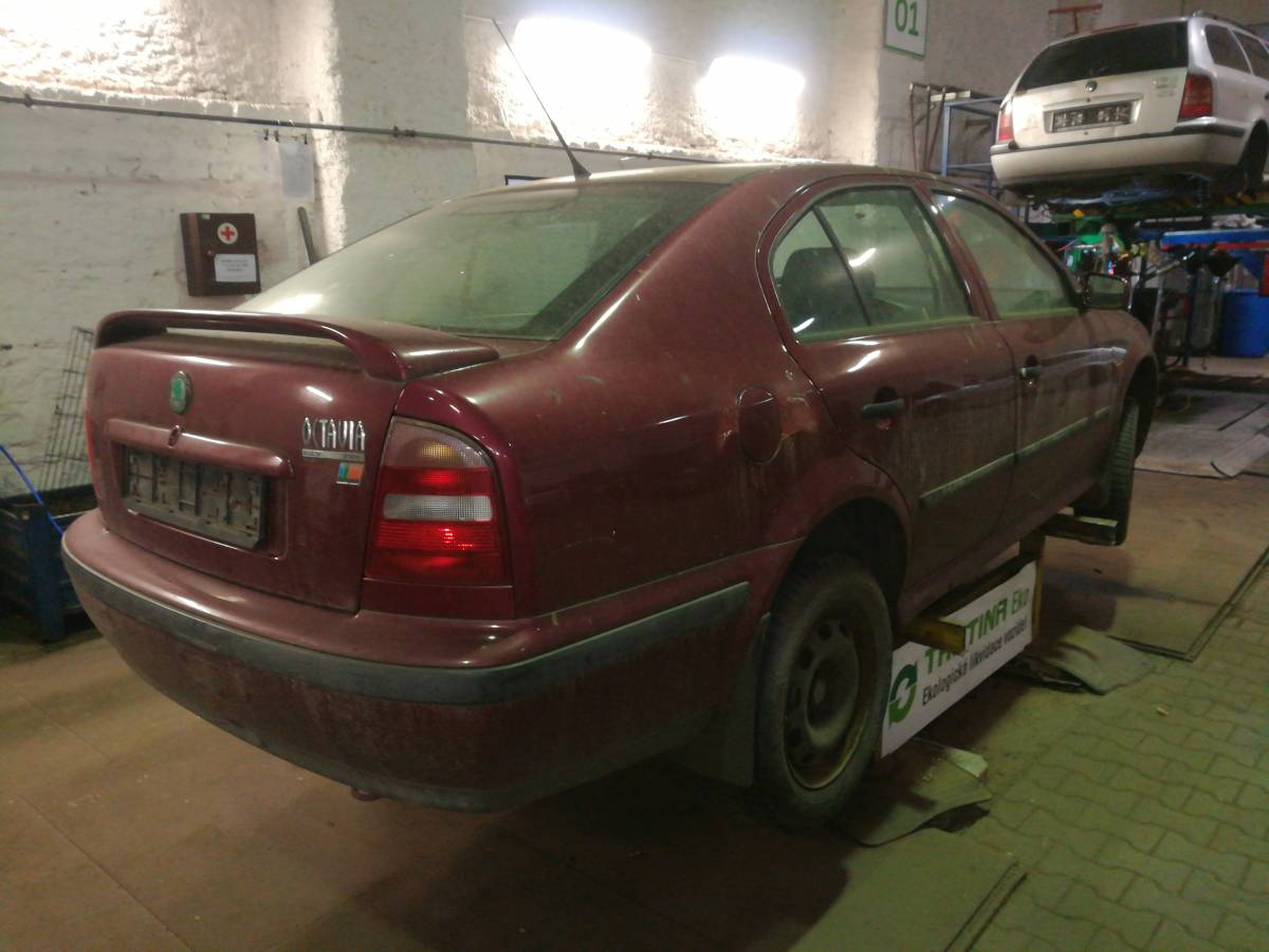 ŠKODA OCTAVIA 1997