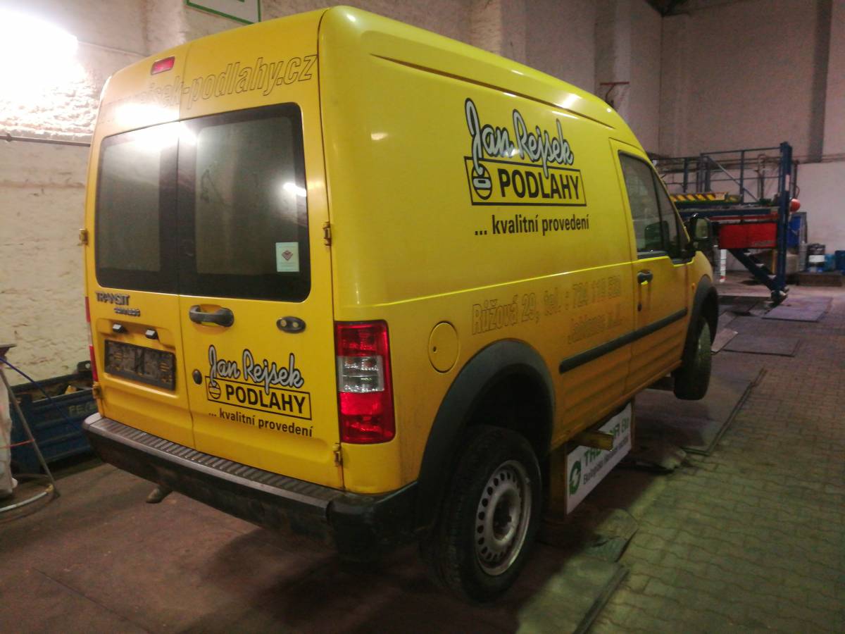FORD TRANSIT CONNECT 2005