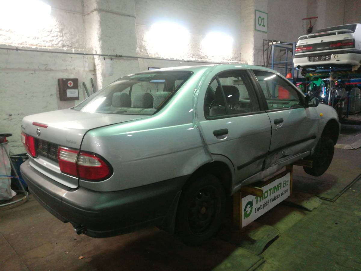 NISSAN ALMERA 1998