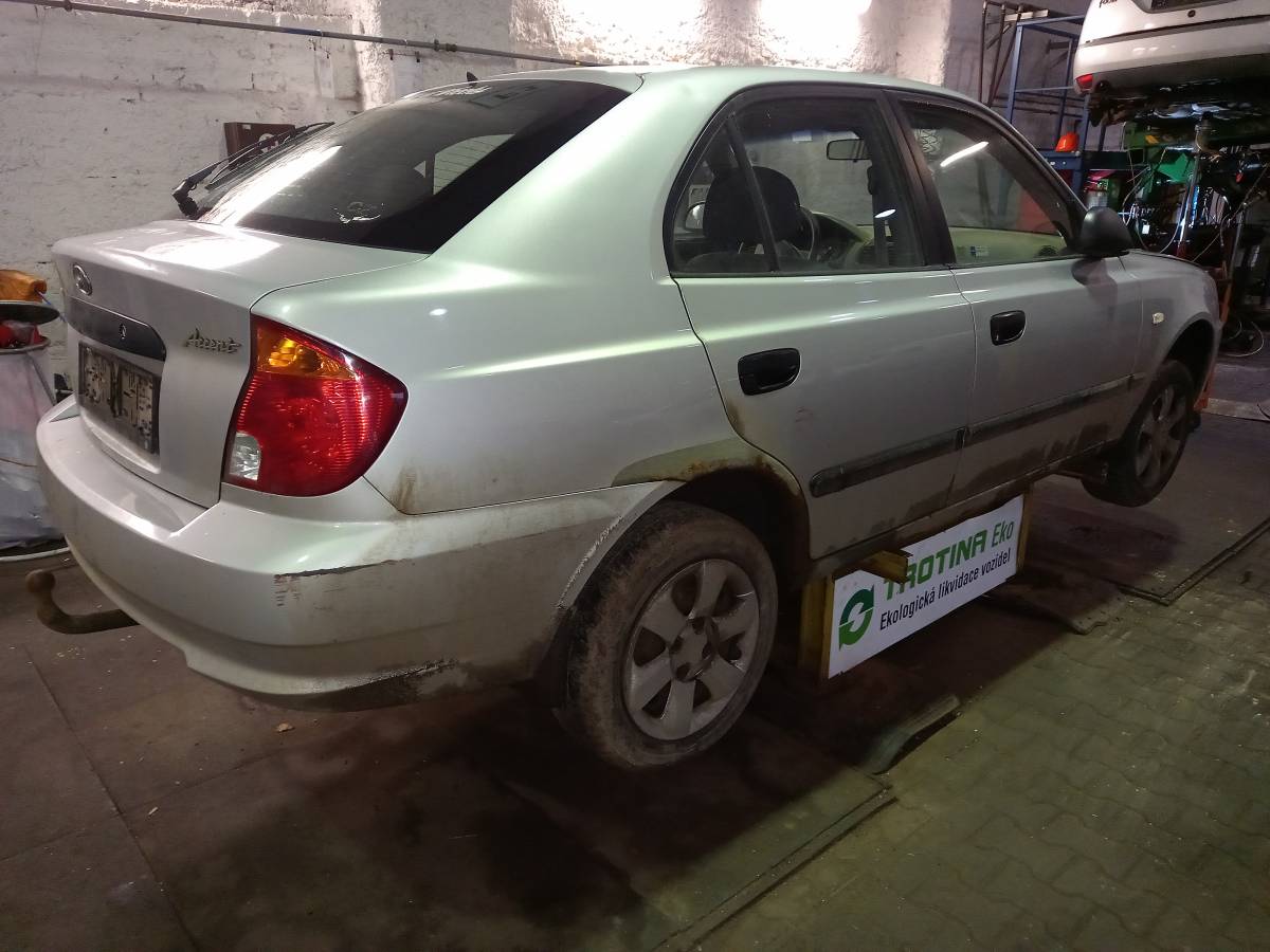 HYUNDAI  ACCENT 2003