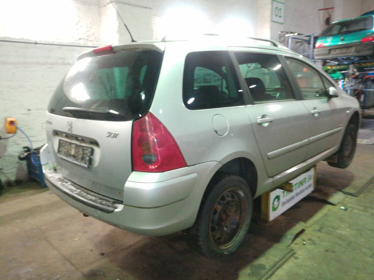 PEUGEOT 307 2004