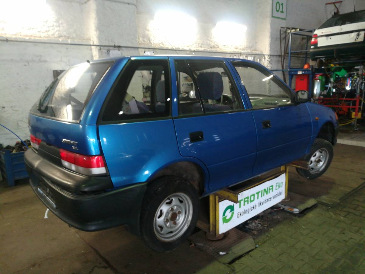 SUZUKI SWIFT 2000