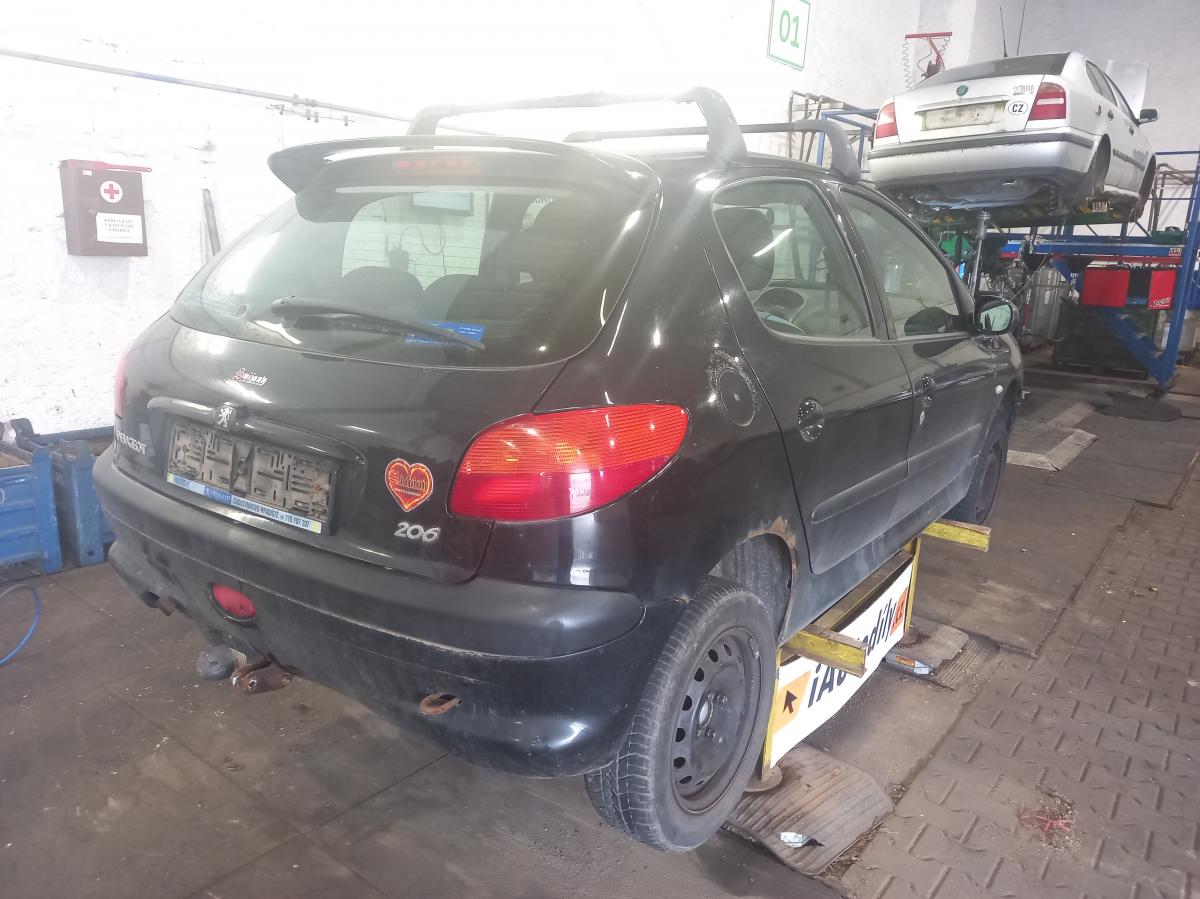 PEUGEOT 206 2002