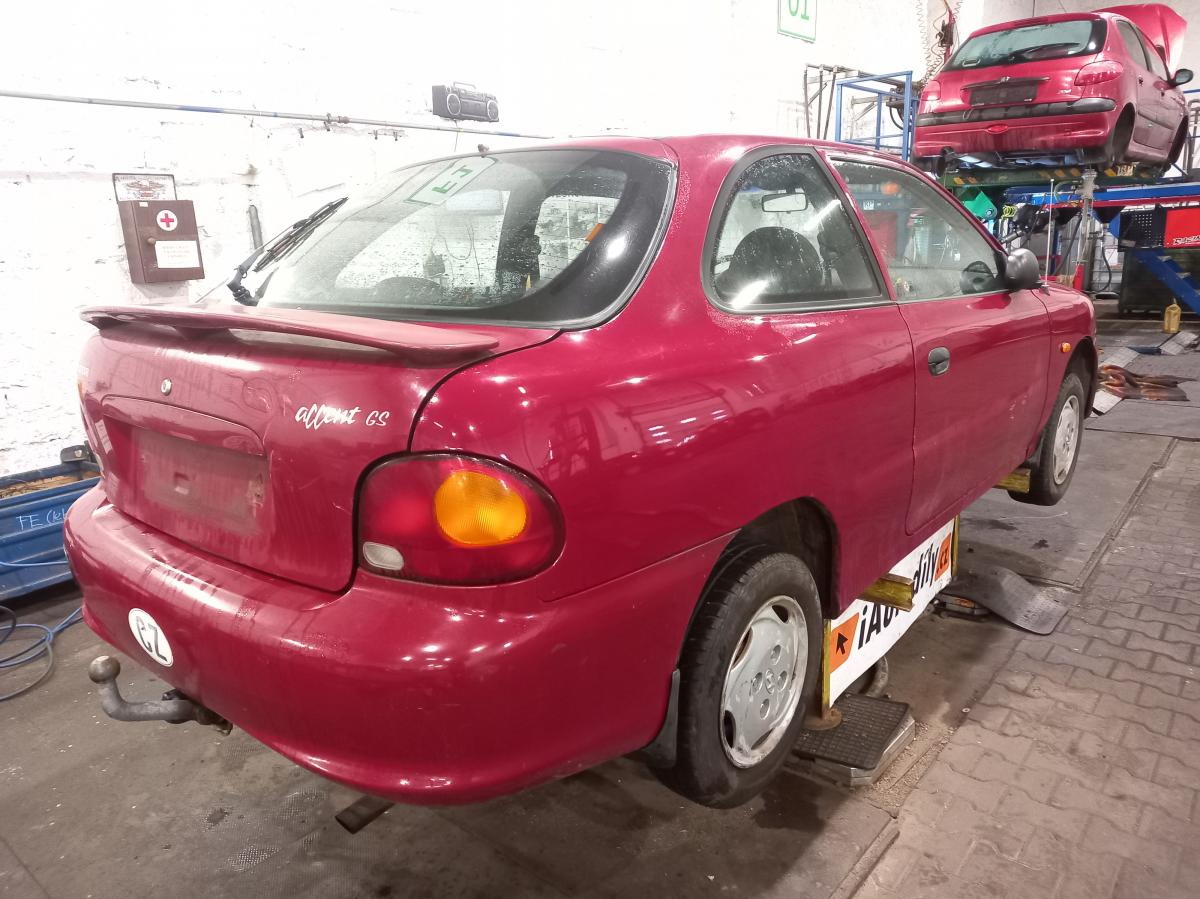 Hyundai ACCENT 1996