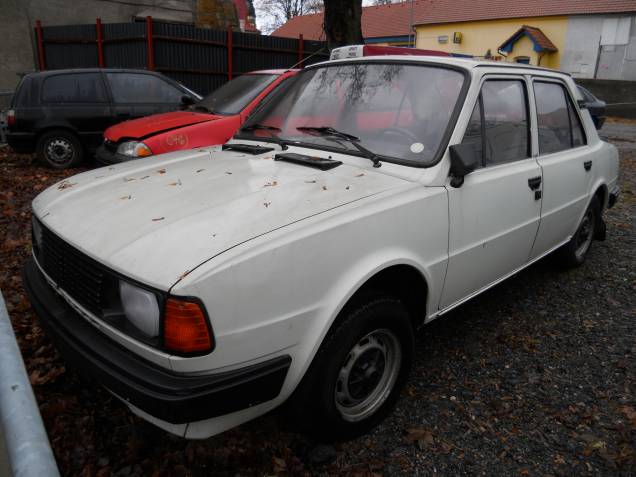 Škoda 105 1984
