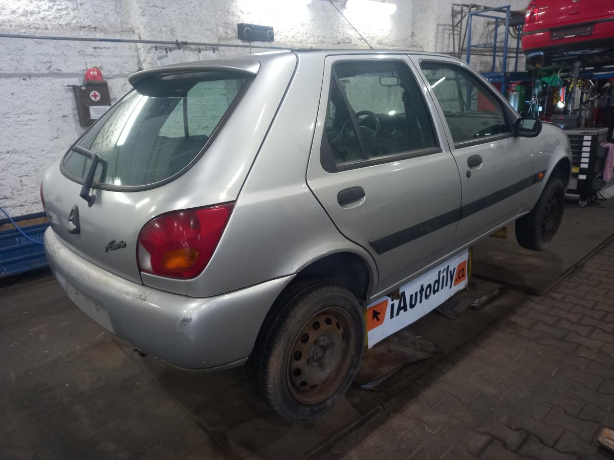 FORD FIESTA 2002