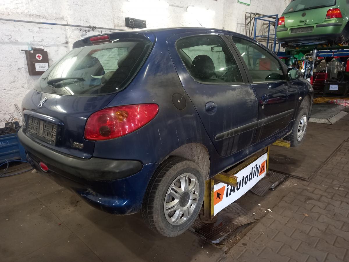 PEUGEOT 206 2005