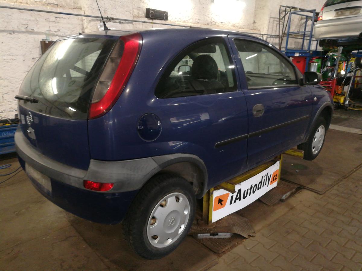 OPEL CORSA 2002