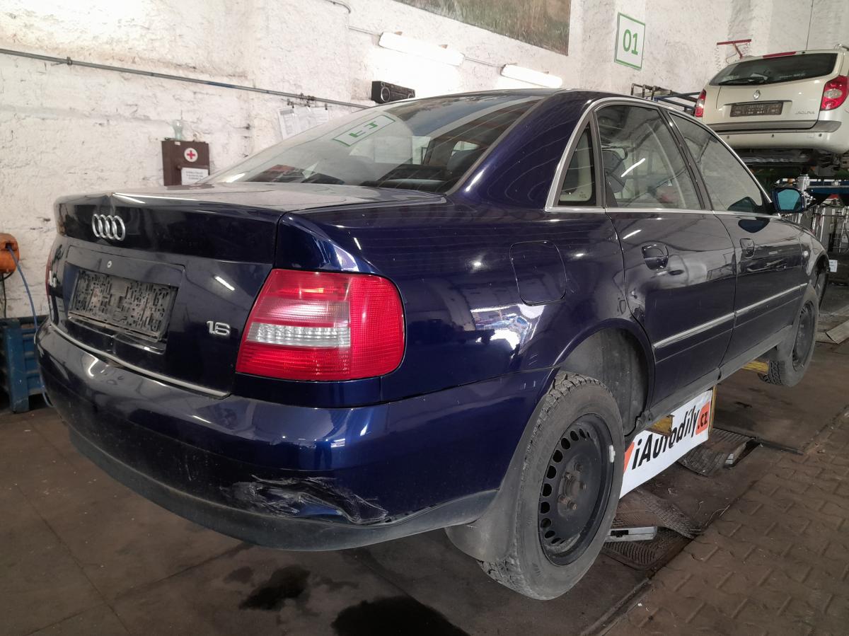 AUDI A4 2000