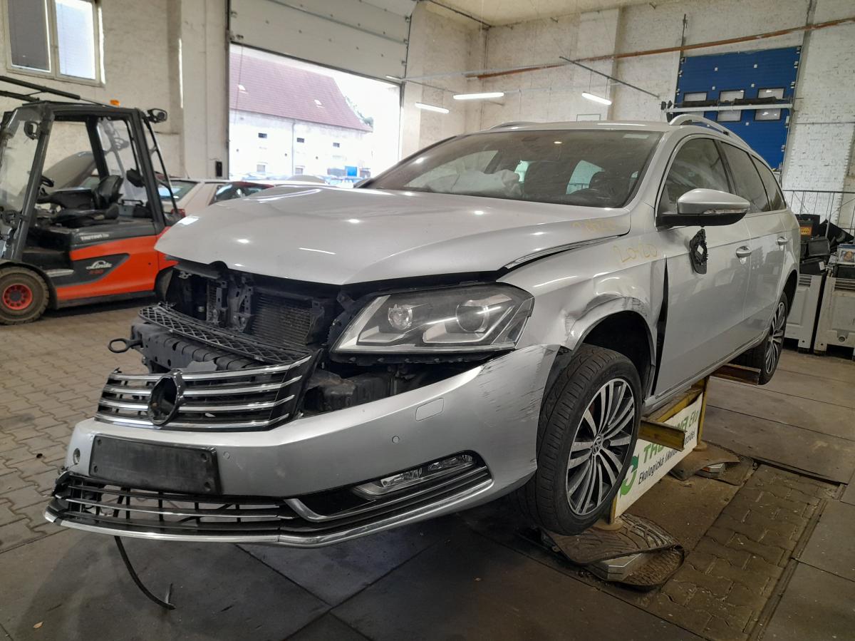 Volkswagen PASSAT 2012