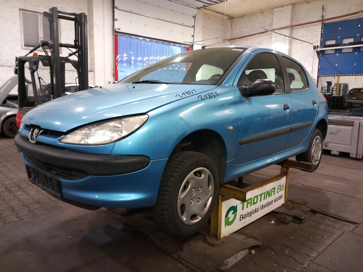 PEUGEOT 206 2001