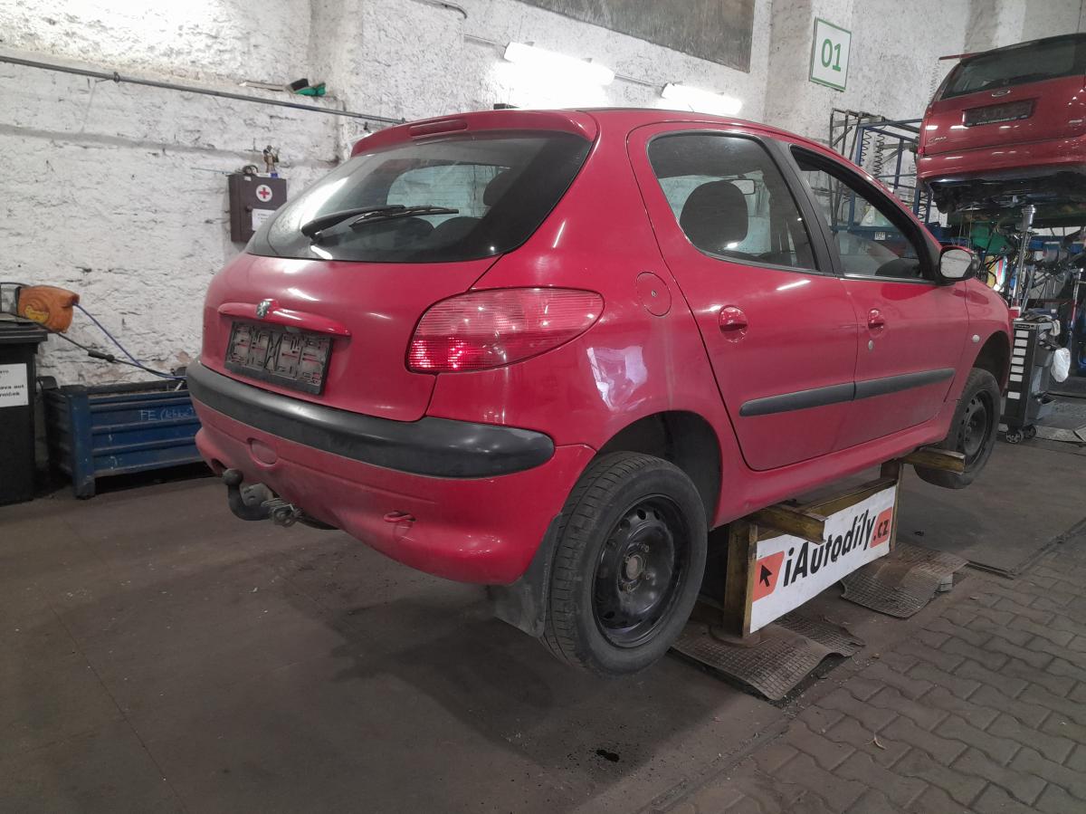 PEUGEOT 206 2002