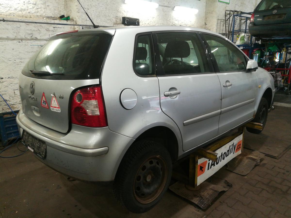 Volkswagen POLO 2002