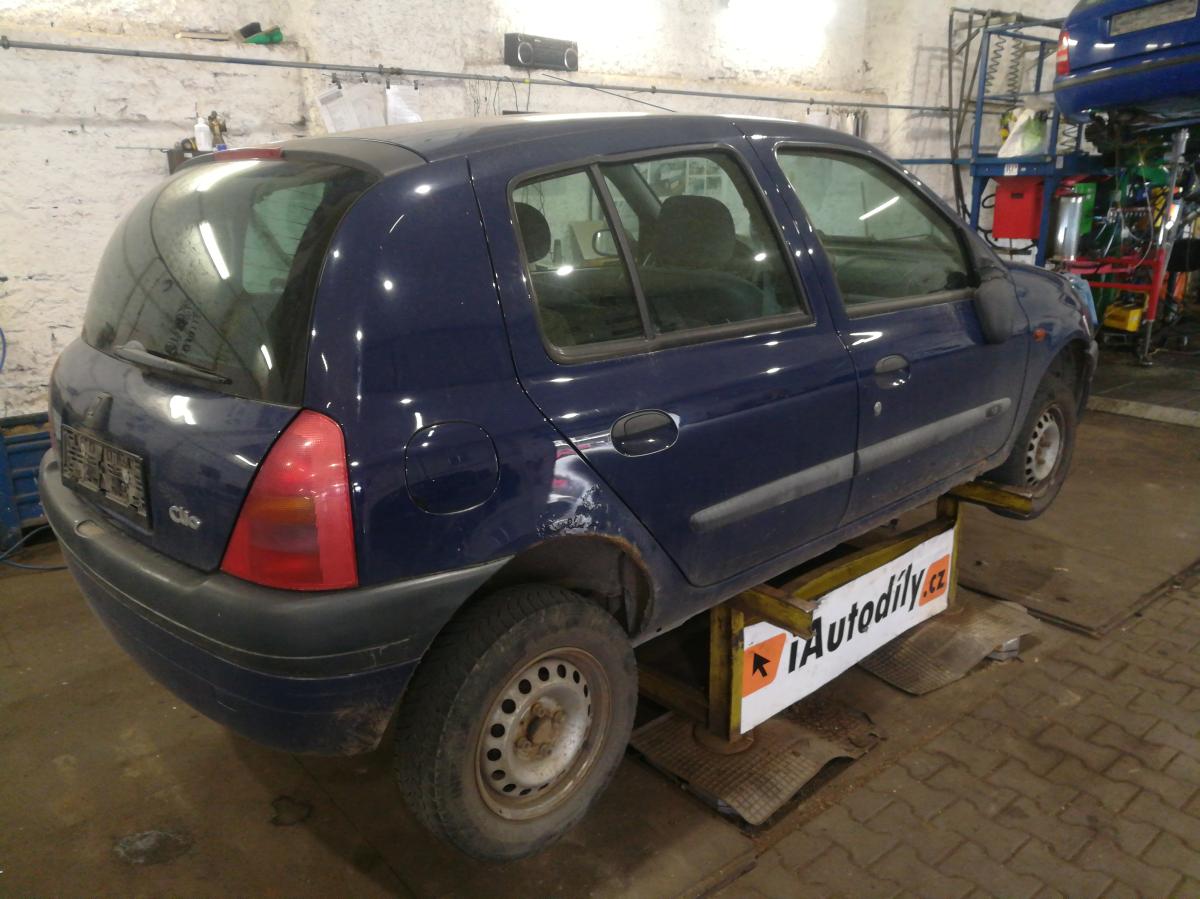 RENAULT CLIO 2000