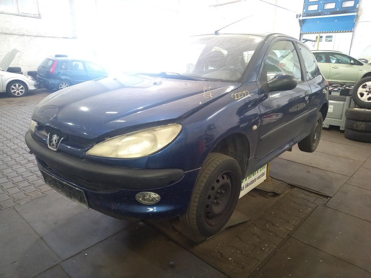 PEUGEOT 206 2002