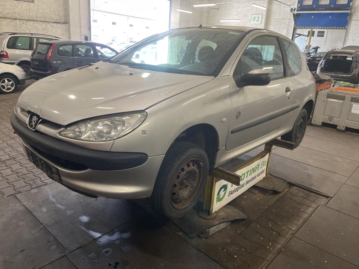 PEUGEOT 206 2004