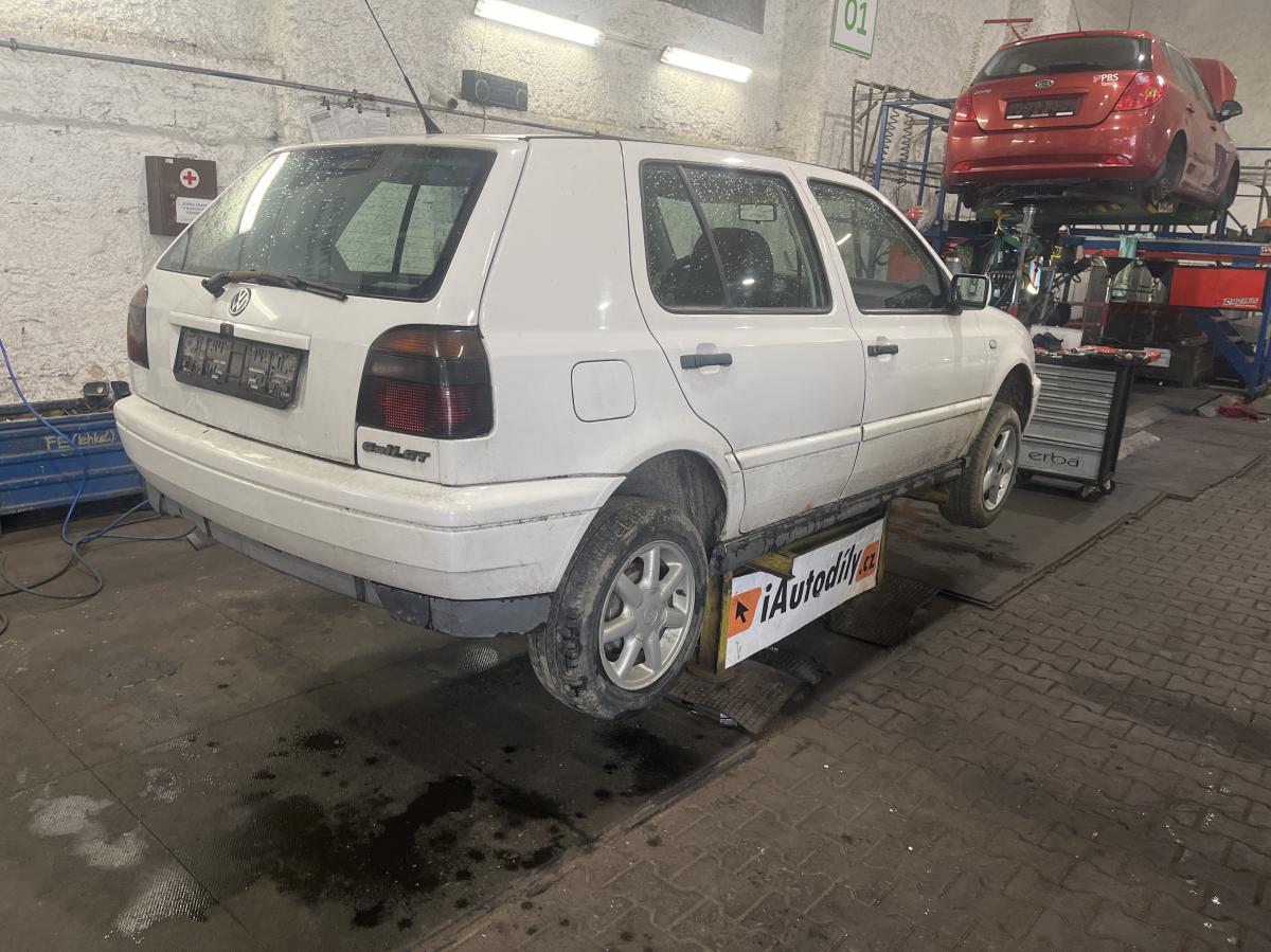 VOLKSWAGEN GOLF 1997