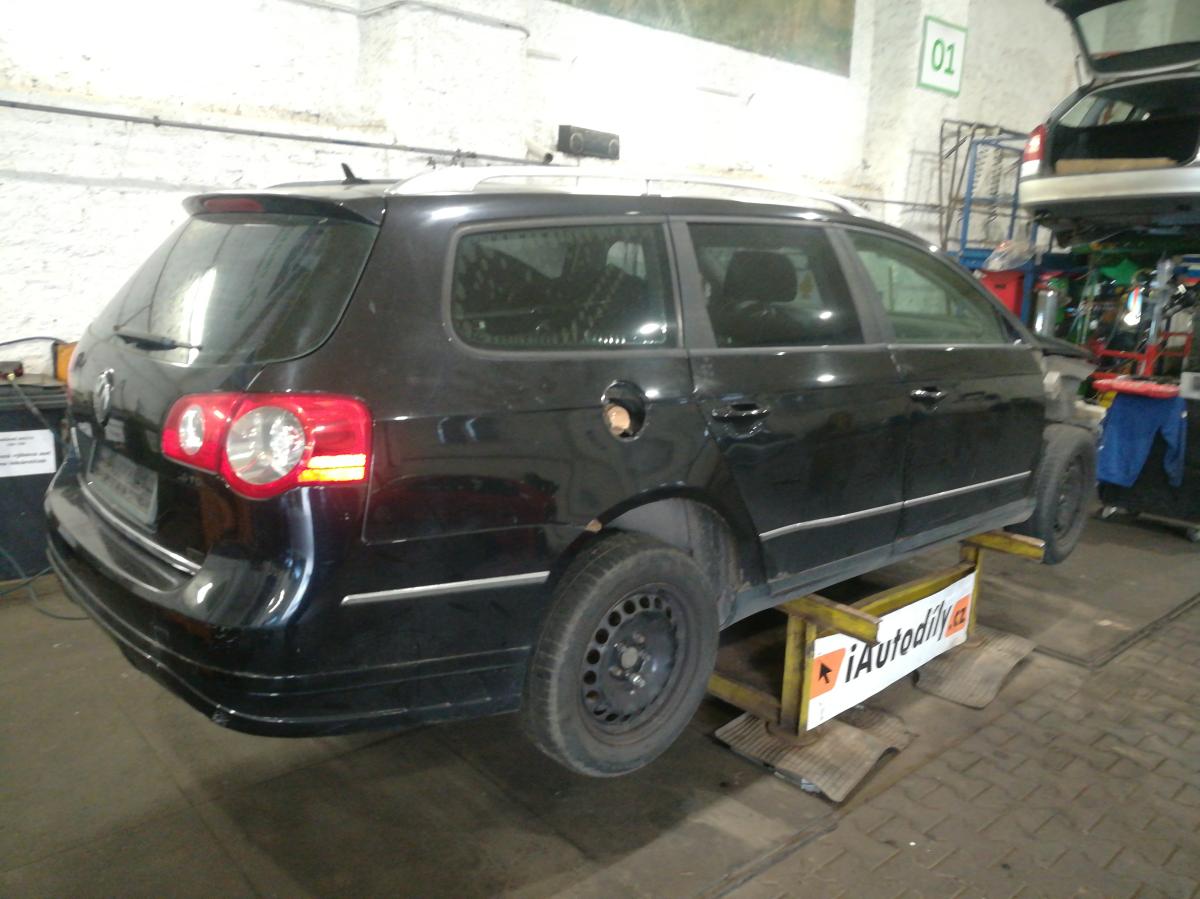 VOLKSWAGEN PASSAT 2005