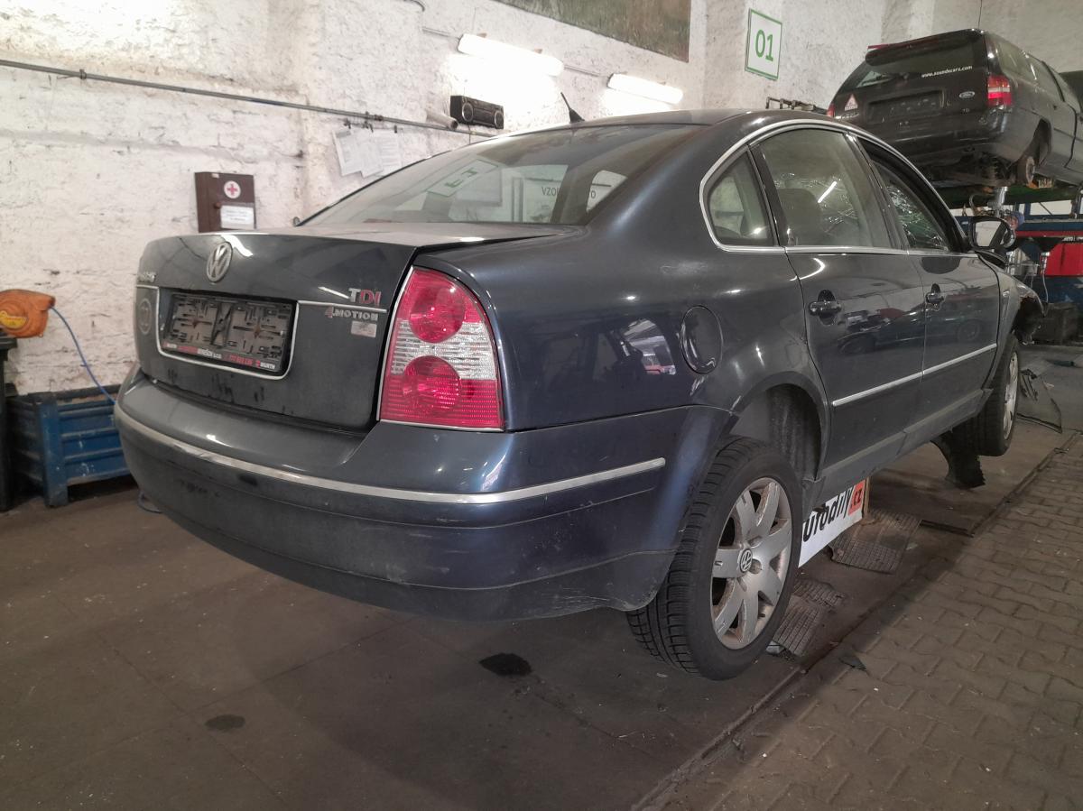 VOLKSWAGEN PASSAT 2004