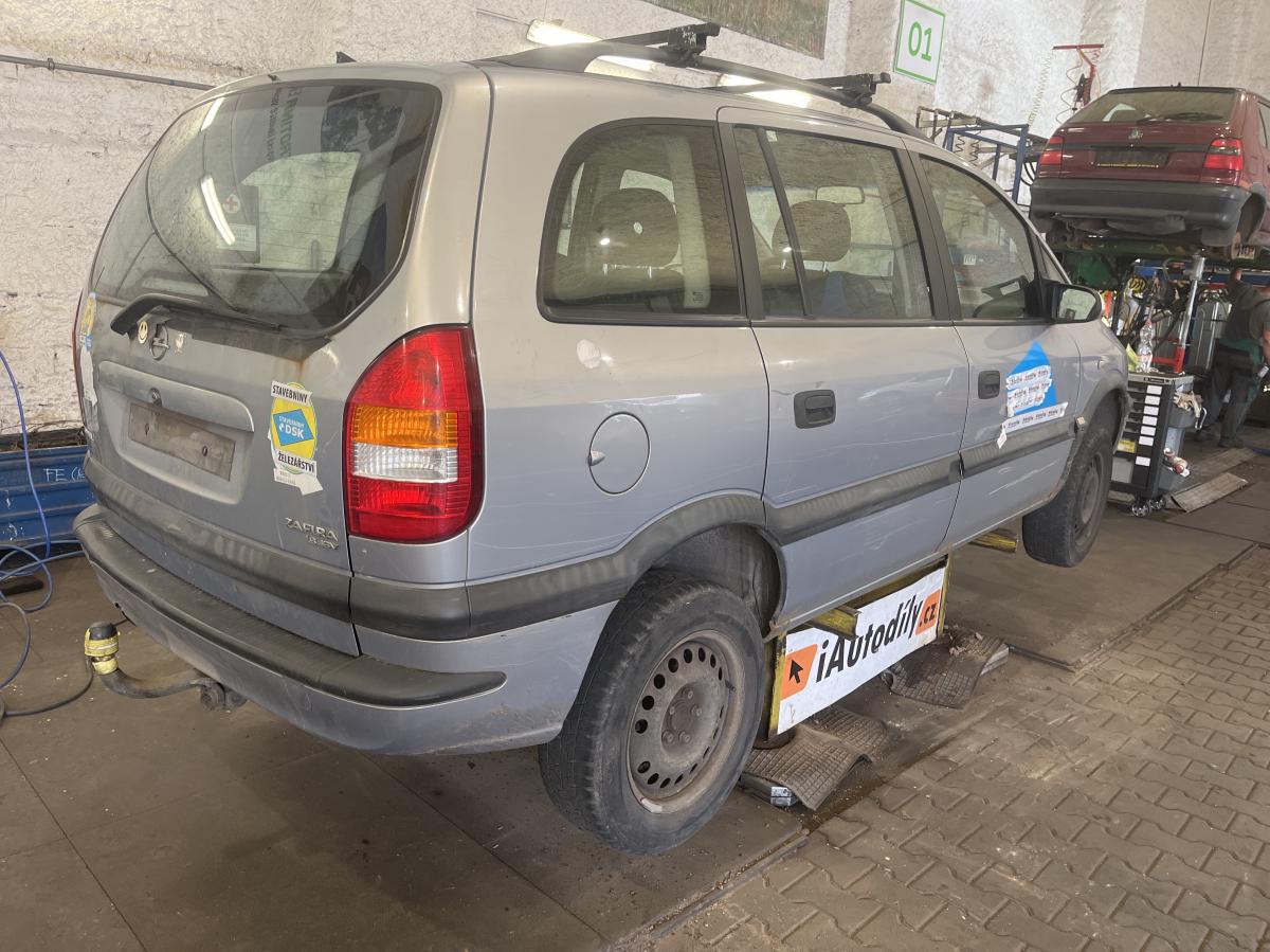 OPEL ZAFIRA 2001