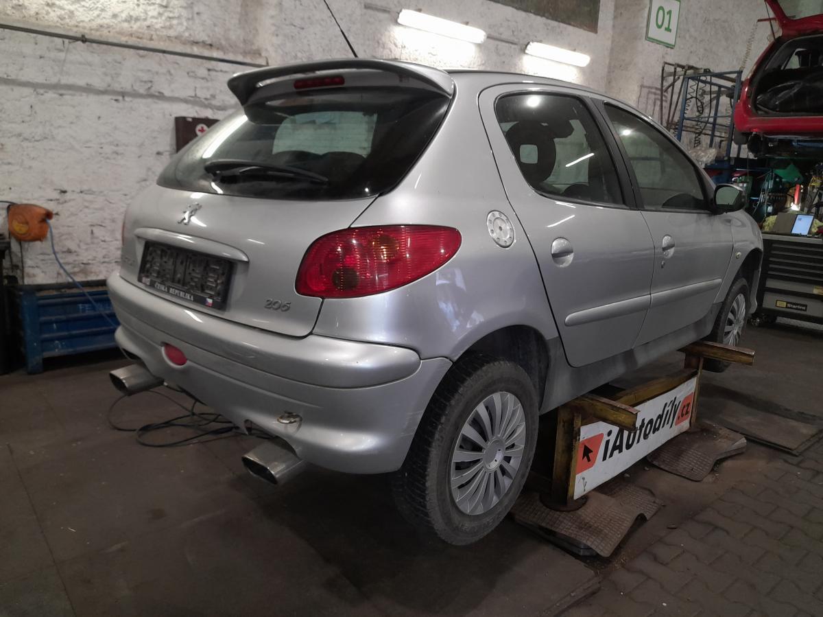 PEUGEOT 206 2005