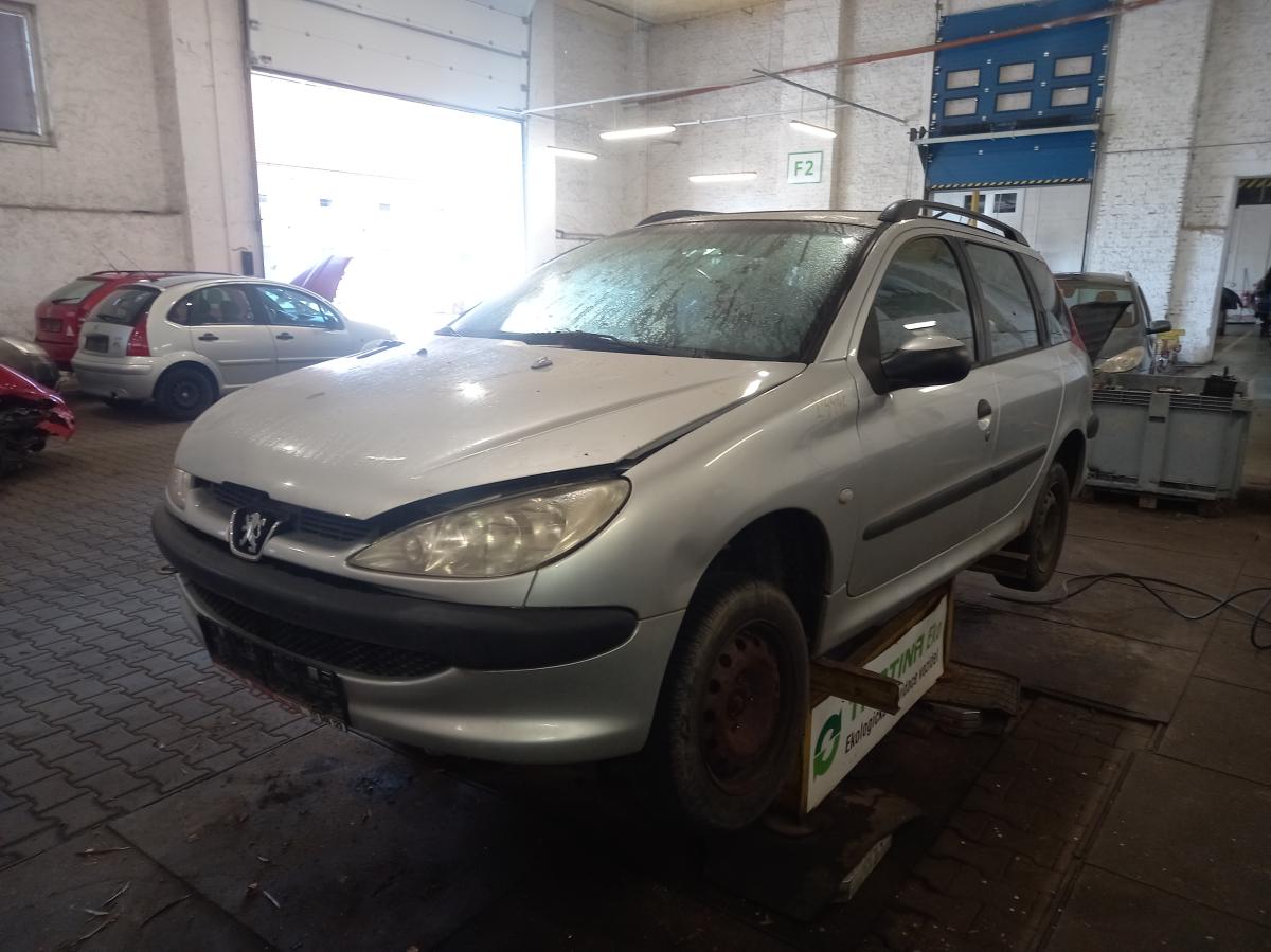 PEUGEOT 206 2004