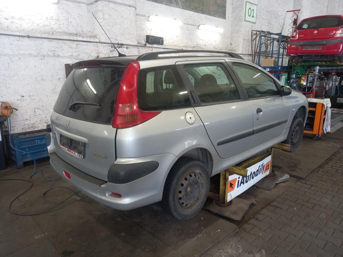 PEUGEOT 206 2004