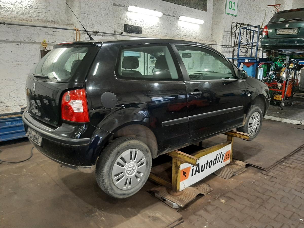 VOLKSWAGEN POLO 2004