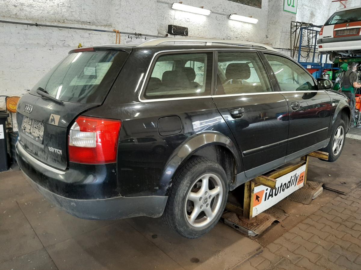 AUDI A4 AVANT 2003