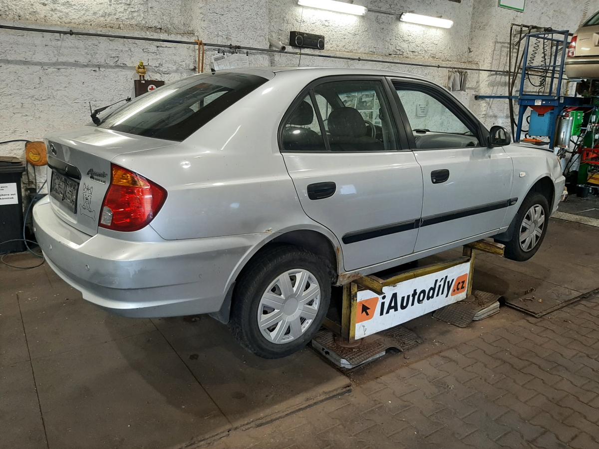 HYUNDAI ACCENT 2005