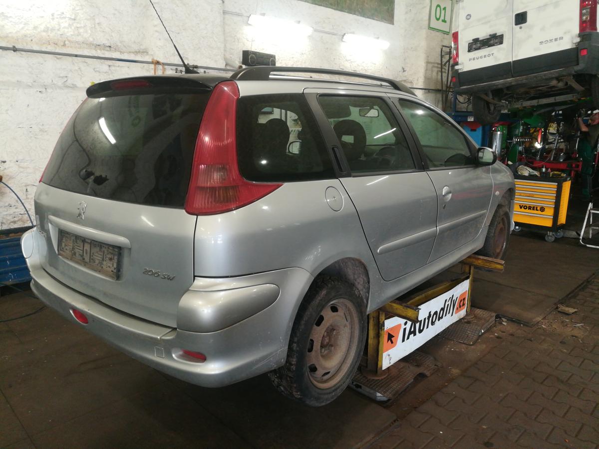 PEUGEOT 206 2004