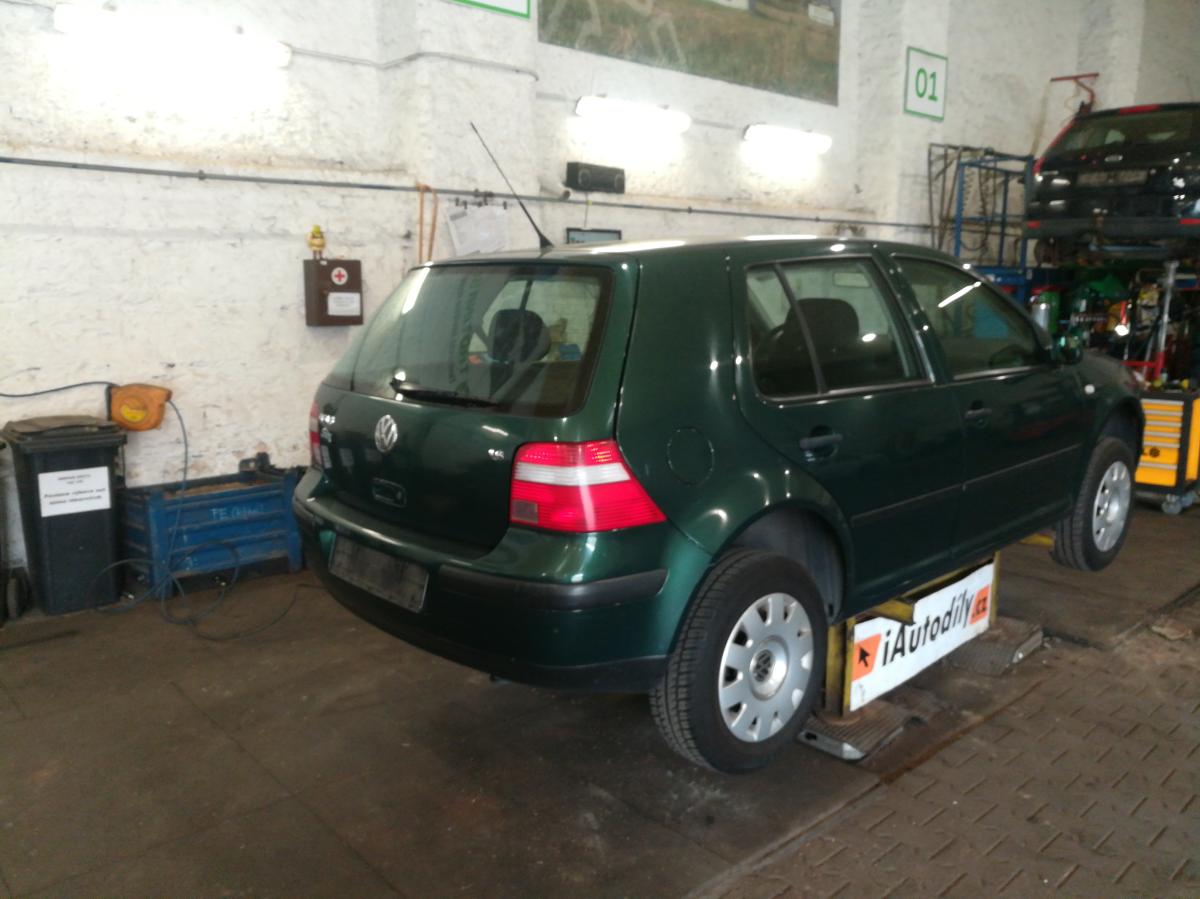 VOLKSWAGEN GOLF 2003