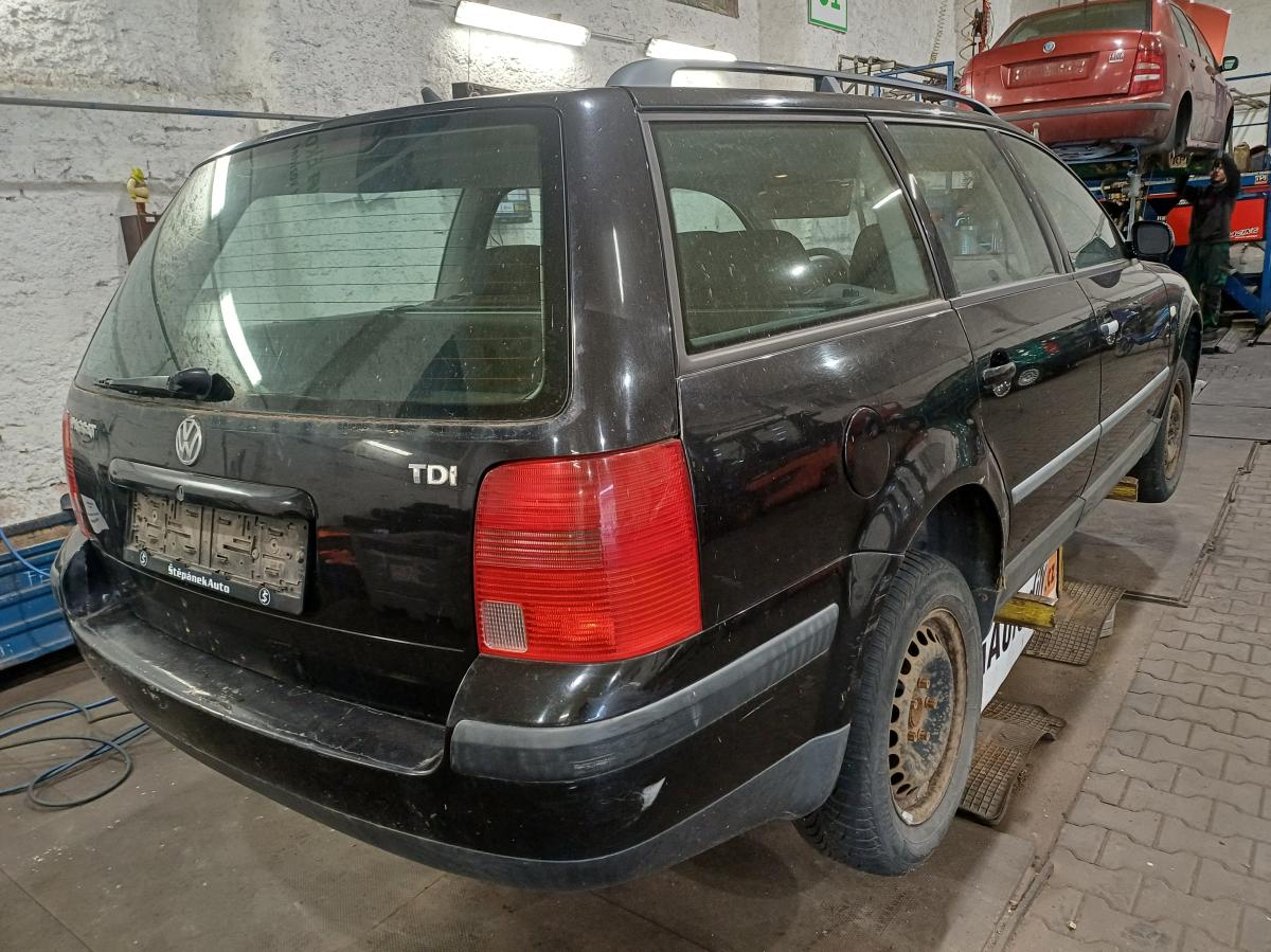 VOLKSWAGEN PASSAT 2000