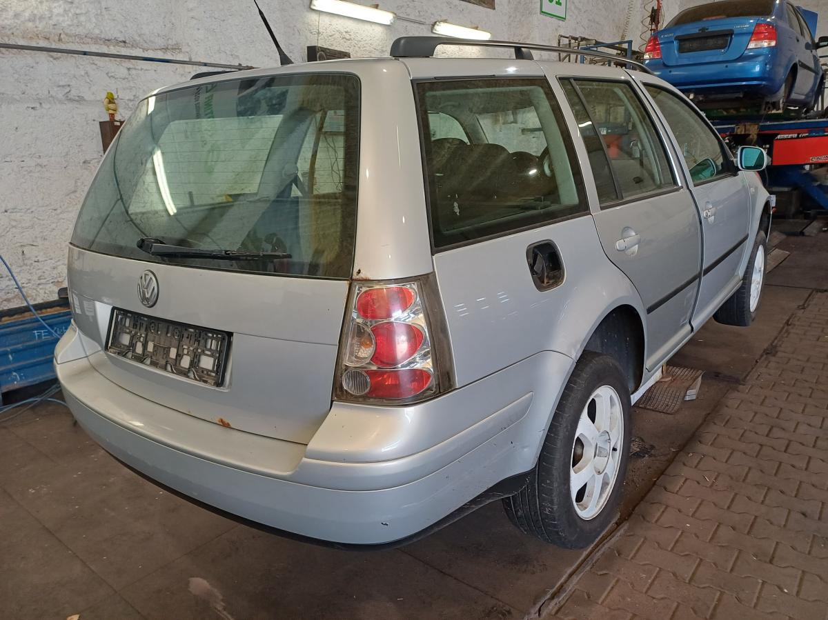 VOLKSWAGEN GOLF VARIANT  2000