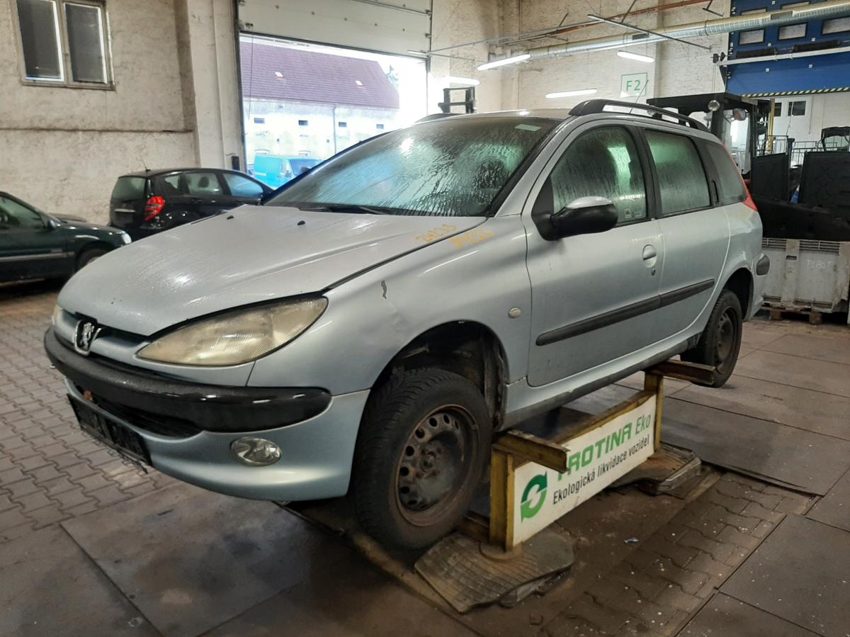 PEUGEOT 206 2003