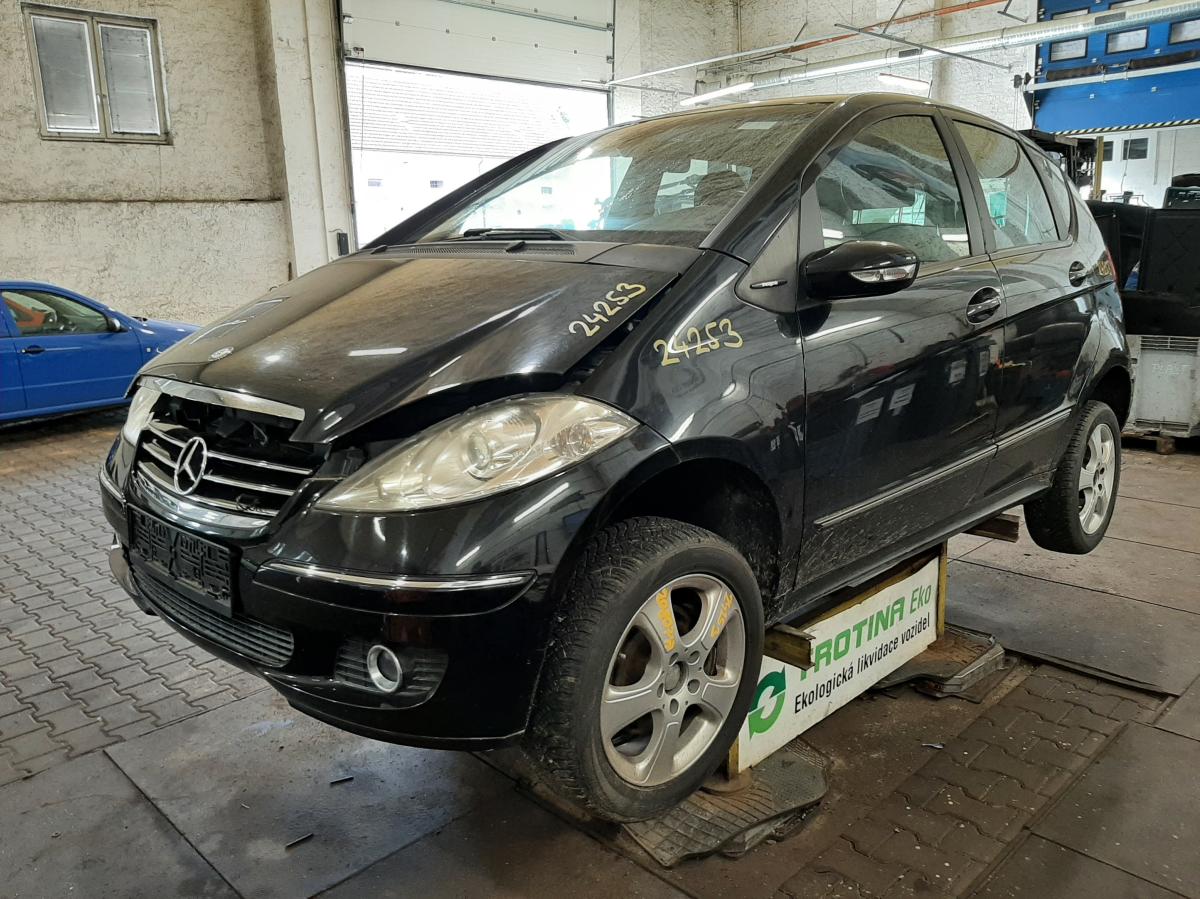 MERCEDES-BENZ A 2005