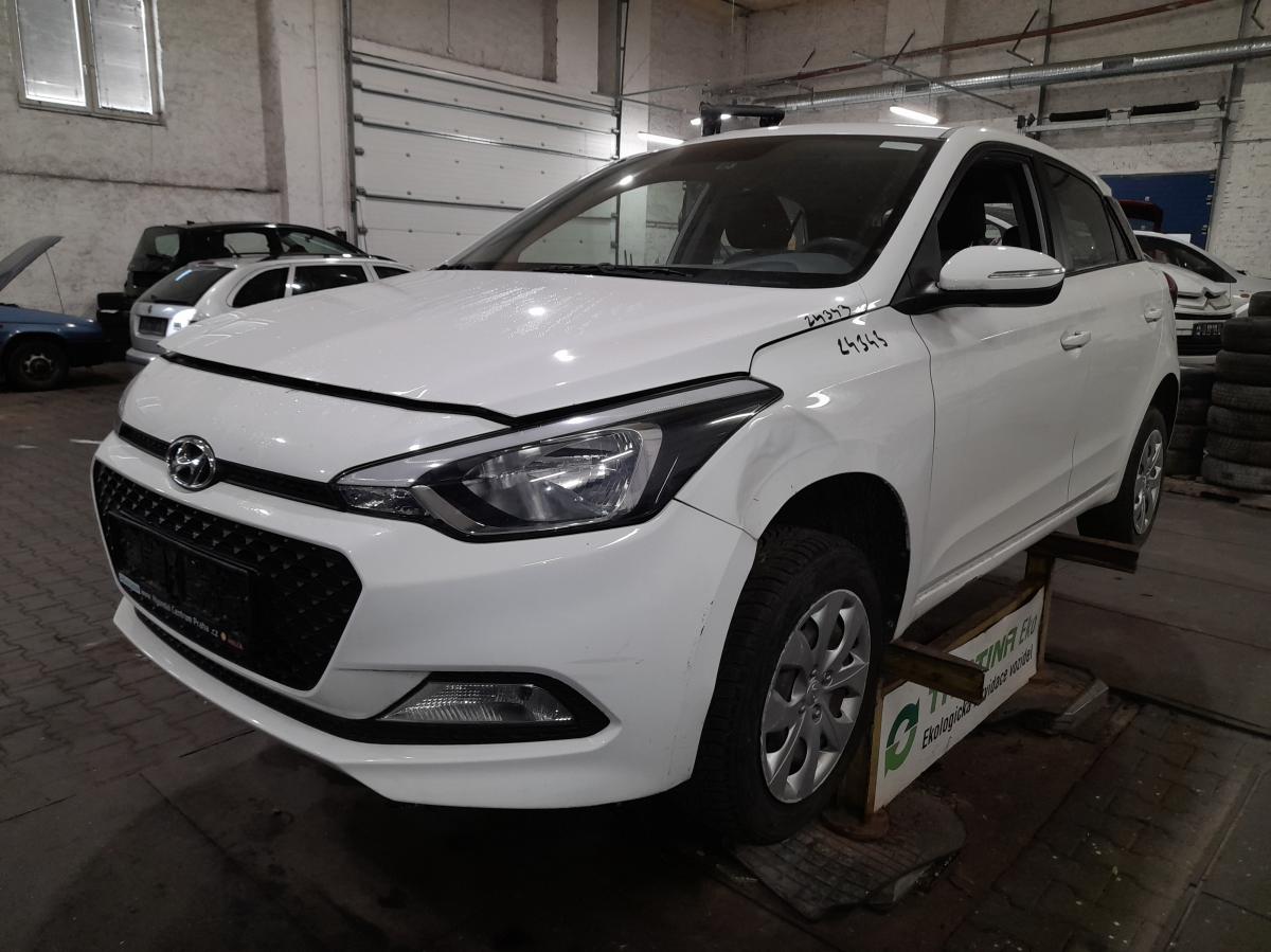 HYUNDAI I20 2015