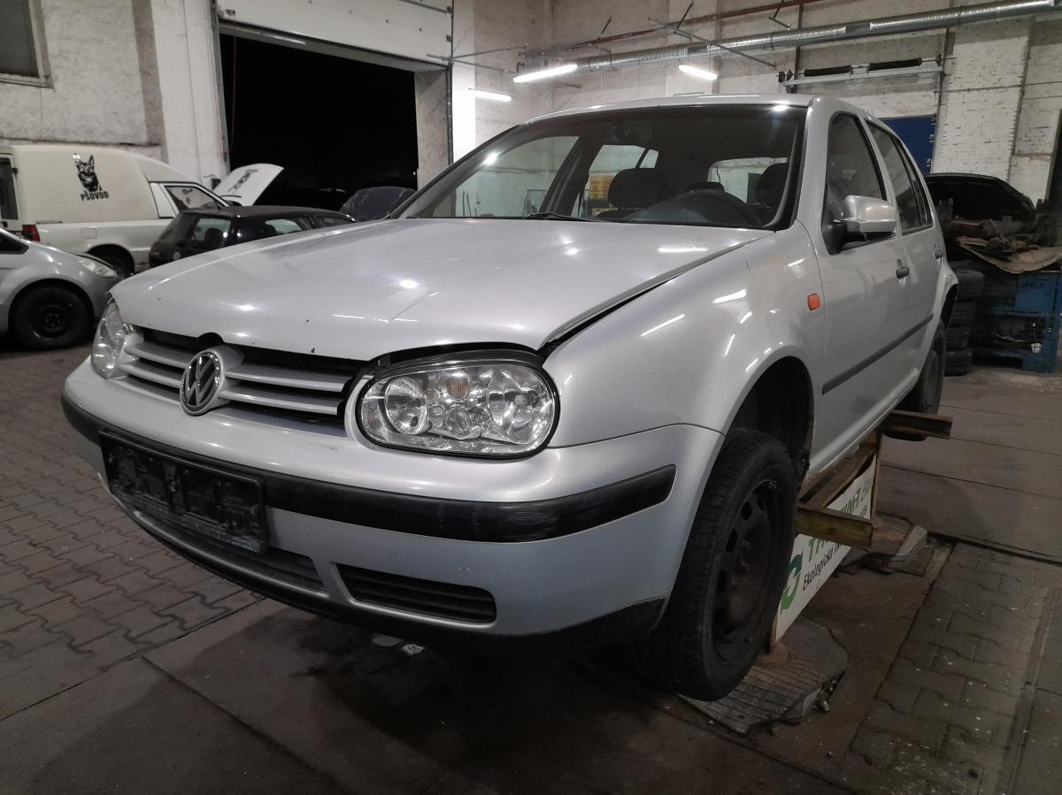 VOLKSWAGEN GOLF 1999