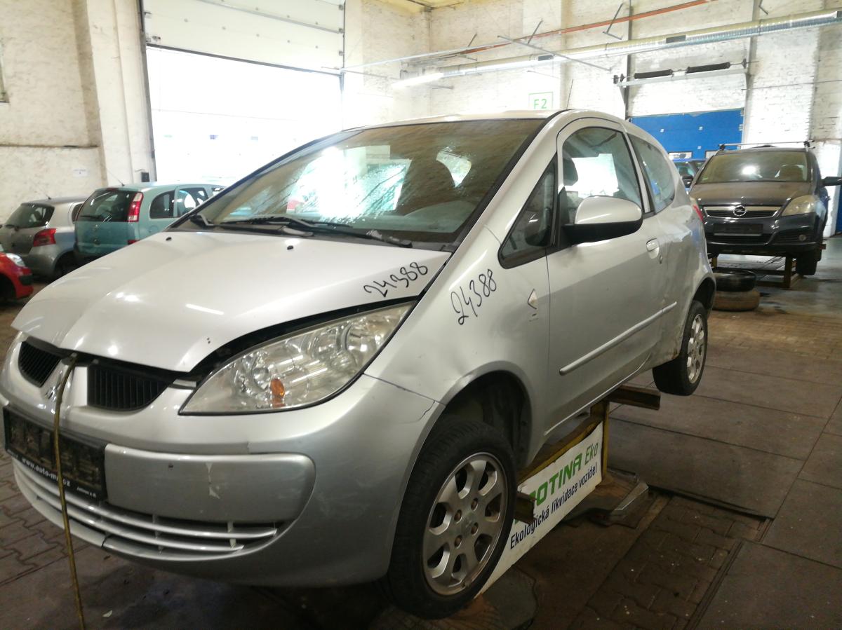 MITSUBISHI COLT 2006