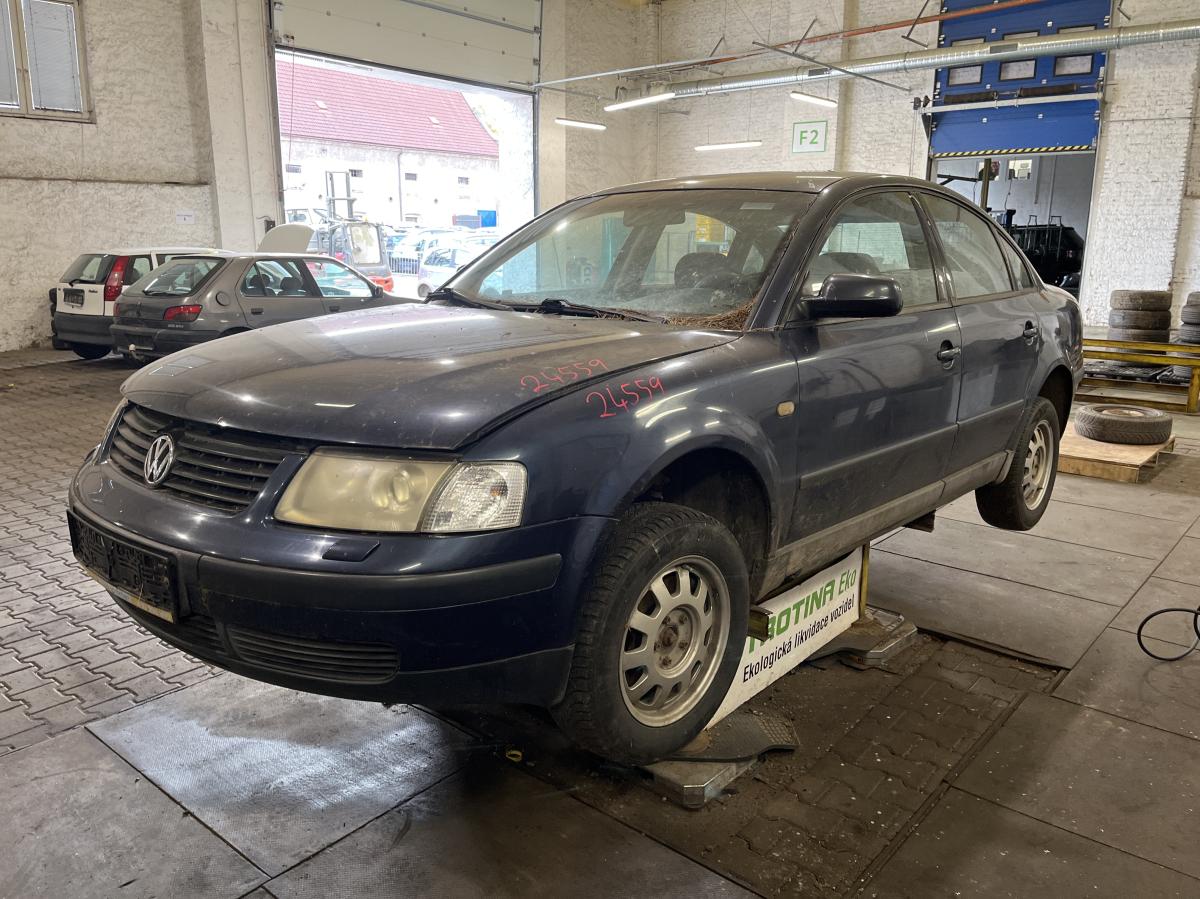 VOLKSWAGEN PASSAT 1998